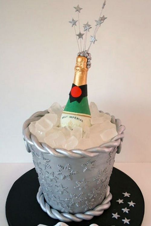 Торт на Новый год Ведерко со сльдом и бутылкой шампанского